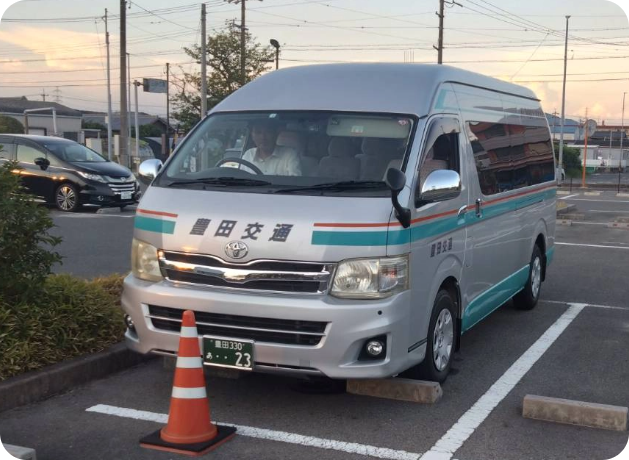 ジャンボタクシーの外観